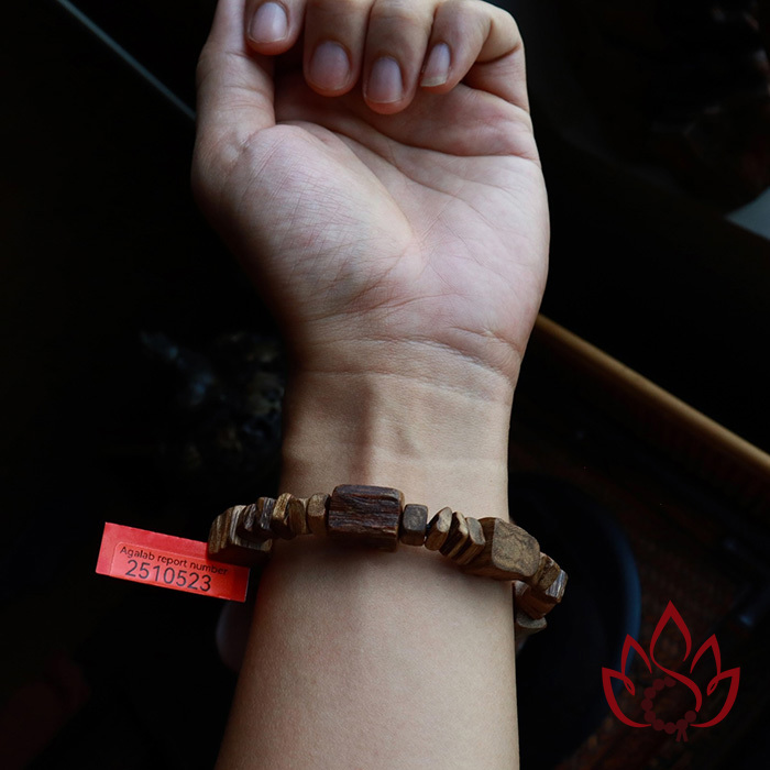 Vòng Trầm Hương Bất Quy Tắc | Mẫu 1 | Trầm Kiến Tự Nhiên